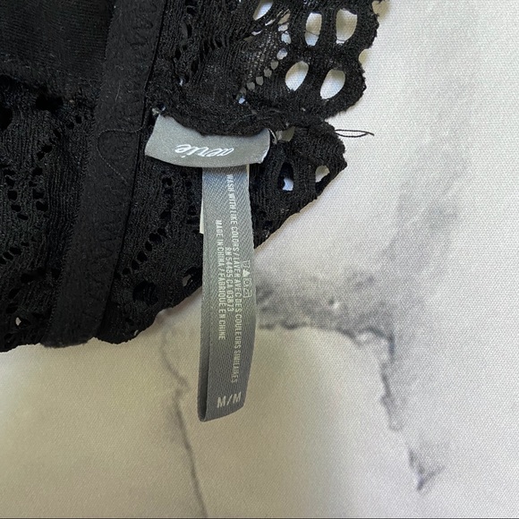 Black Lace Halter Bralette - Picture 4 of 5